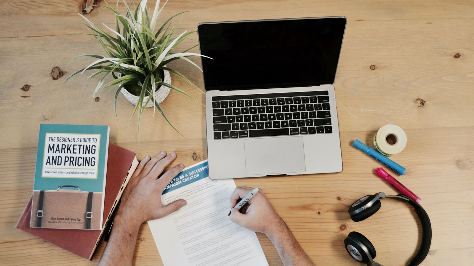 How Influencer Marketing Agencies Create Campaigns That Convert